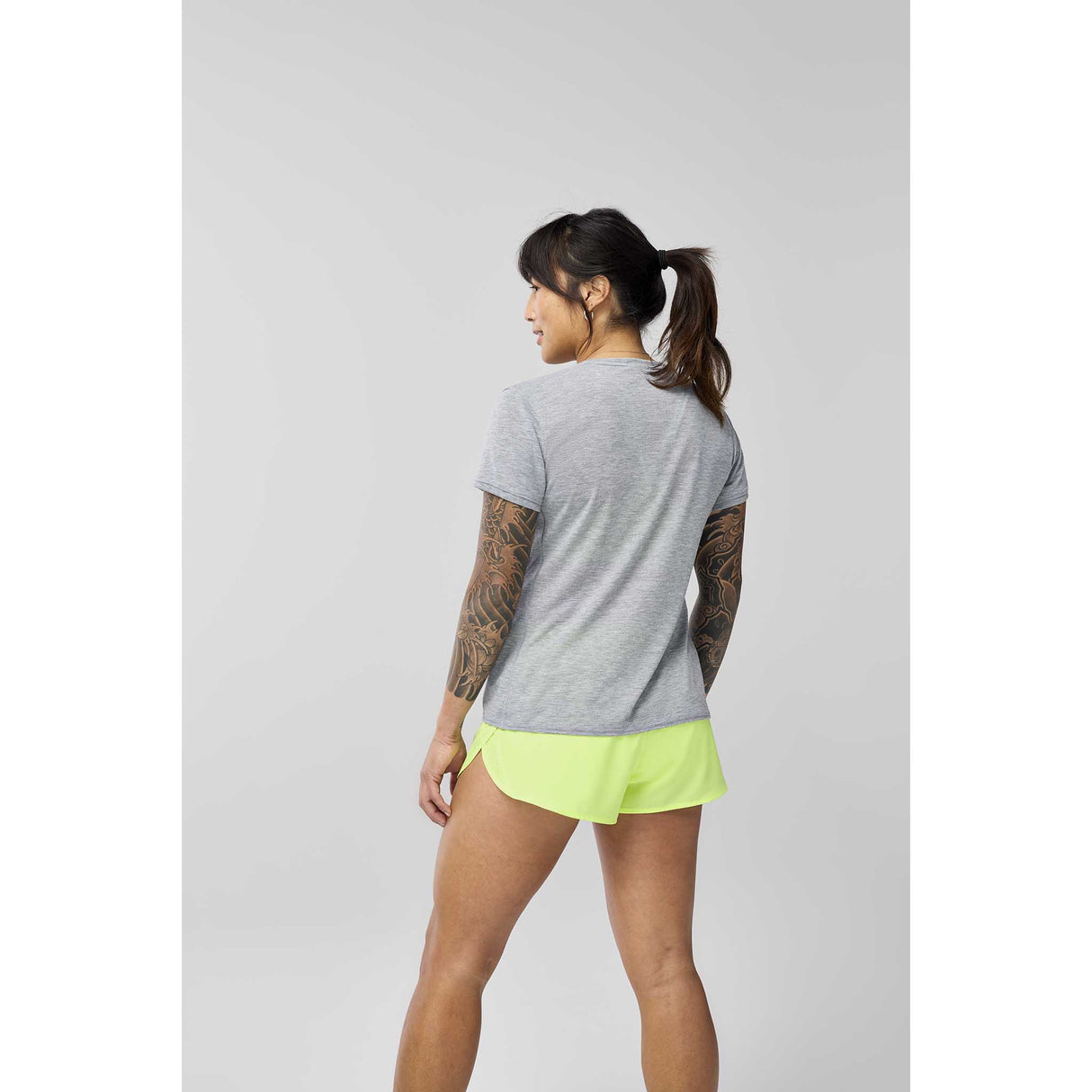 Brooks Distance 3.0 t-shirt de course à manches courtes femme dos- Heather Ash / Run Happy