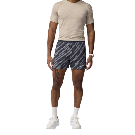 Brooks Journey 5-inch short de course à pied homme face - Strider