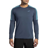 Chandail de course à pied à manches longues Brooks Notch Thermal 2.0 homme face - Blue Slate / Storm Blue