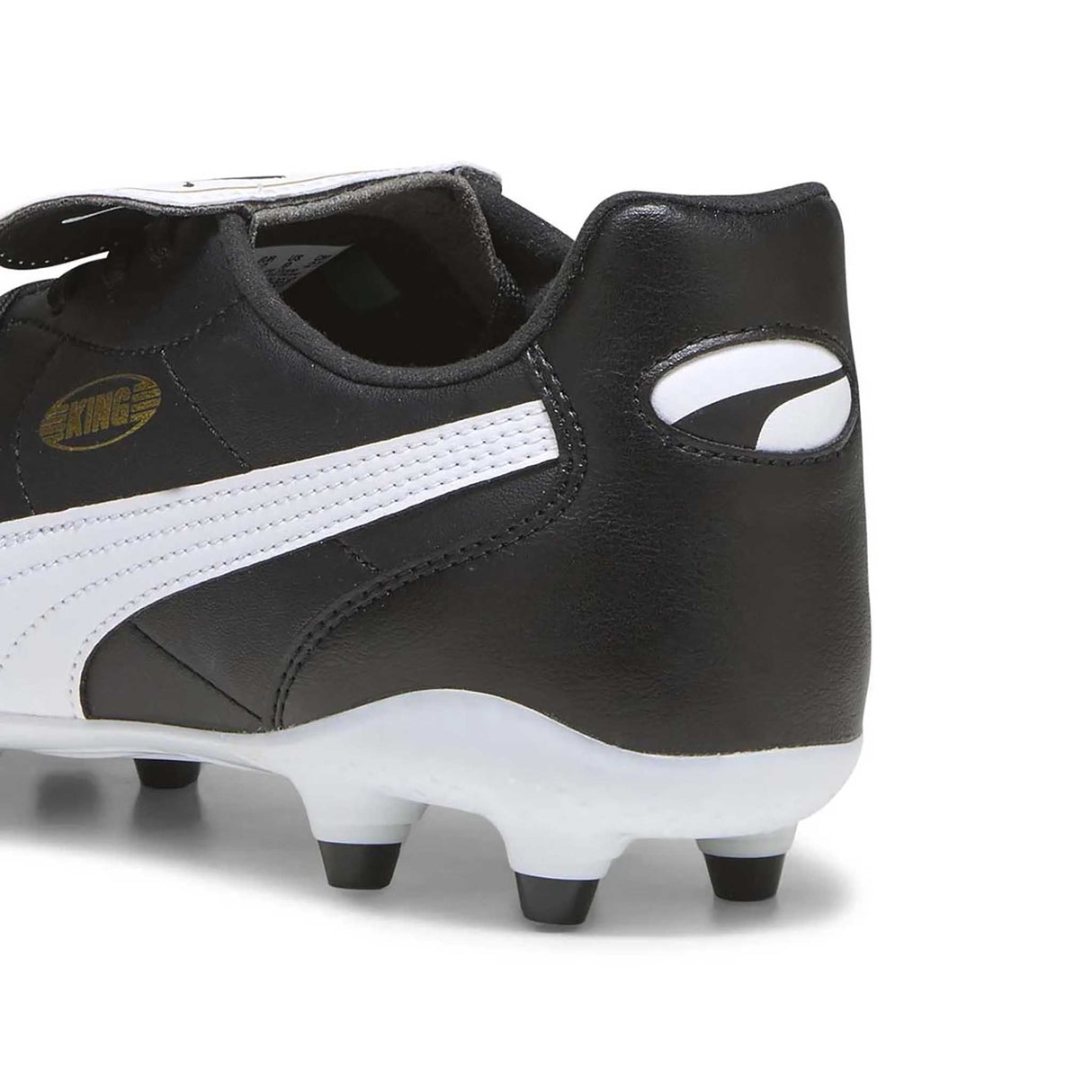 Puma King Top FG/AG souliers de soccer à crampons pour adultes talon - noir / blanc