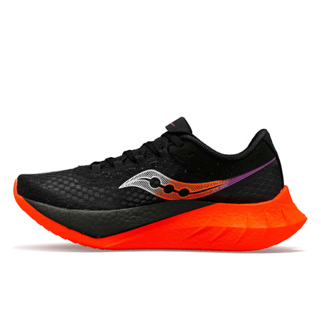 Saucony Endorphin Pro 4 souliers de course homme lateral- Black / Vizired