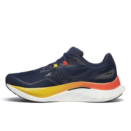 Saucony Endorphin Speed 4 souliers de course homme lateral - Navy / Spice