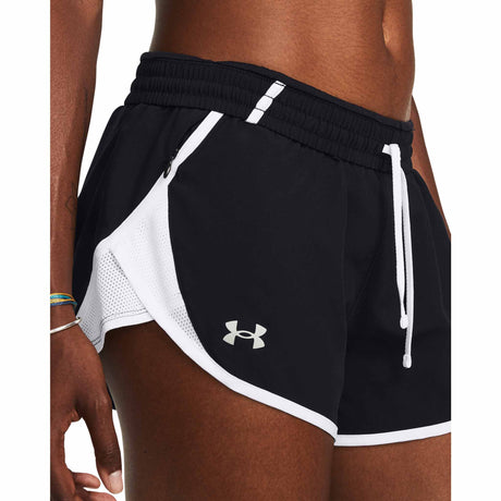 UA Fly-By short 8 cm (3 po) pour femme - Noir / Blanc