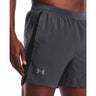 Under Armour Launch 5 pouces short de course à pied pour homme - Pitch Grey / Black / Reflective