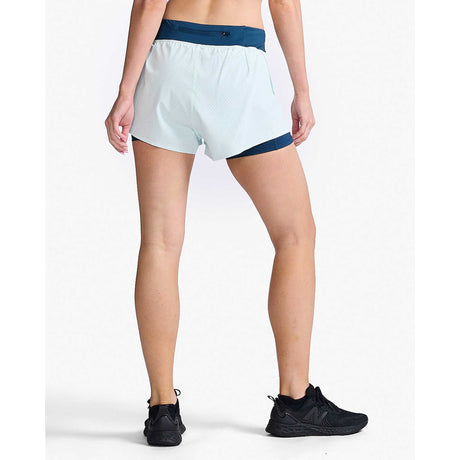 2XU Aero 2-en-1 4-Inch shorts de course à pied femme dos 2- moonlight / glacier