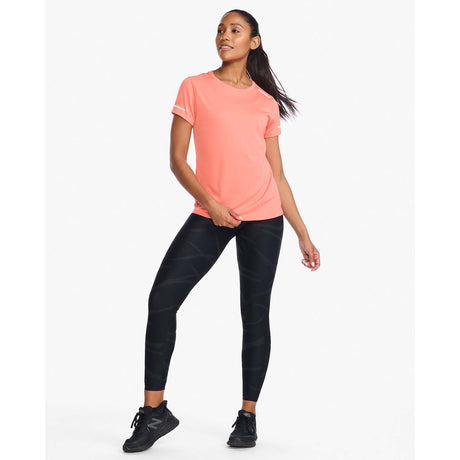 2XU Aero Tee t-shirt de course à pied hypercoral femme live