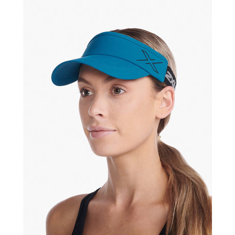 2XU Performance casquette visière de course à pied oceanside femme