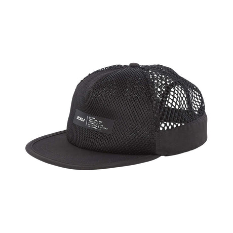 2XU Light Speed Trucker casquette de course à pied unisexe black finish line