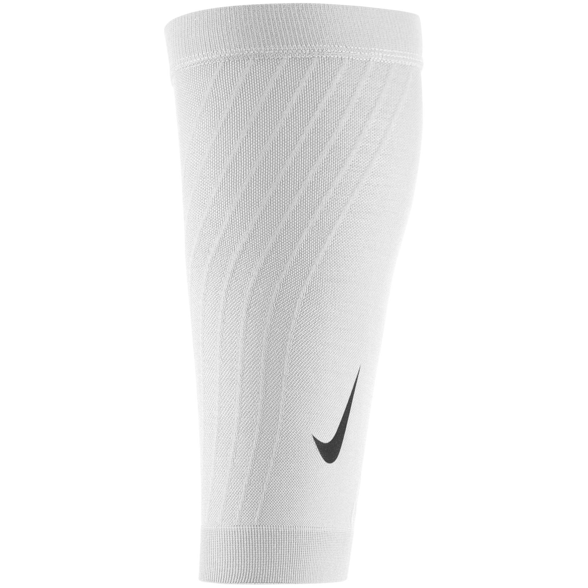 Nike Unisex Zoned Support Running Calf Sleeves Black/Silver Size XLarge 1  Pair